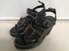 GRANIK ARCADIA レザーヒールサンダル|DR.MARTENS