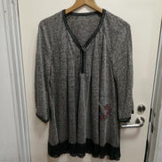 ラインストーンハーフジップニット|伊太利屋