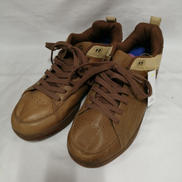 スニーカー|GURAVIS