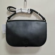 レザーショルダーバッグ|IL　BISONTE