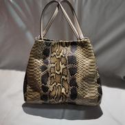 パイソン柄ショルダーバッグ|COACH