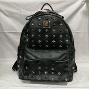 スタッズ付きバックパック|MCM × LOVELESS