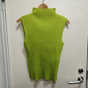 PLEATS PLEASE ノースリーブトップス|ISSEY MIYAKE