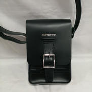 レザーショルダーバッグ|DR.MARTENS