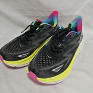 スニーカー|HOKA