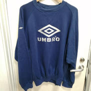 刺繍トレーナー|UMBRO