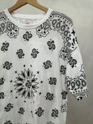 BANDANA TAGLESS TEE|SUPREME × HANES