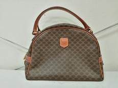 ハーフムーンハンドバッグ|CELINE