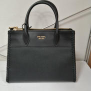 サフィアーノレザーパラディグムハンドバッグ|PRADA