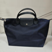 MODEL DEPOSE|LONGCHAMP