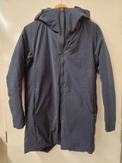 サイレントコーティングストレッチタフタフーデッドダウンコート|ATTACHMENT