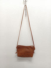 レザーサコッシュ|KISSORA