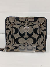シグネチャーラウンドジップウォレット|COACH