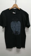 ブラックデビルプリントTシャツ|AVIREX