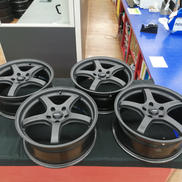 ヴェゼル、エルグランド､ＣＸ-7､レガシィＢ4､レヴォーグ|RAYS