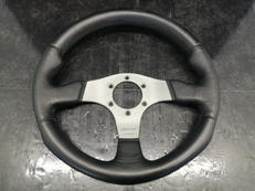 ステアリング|MOMO
