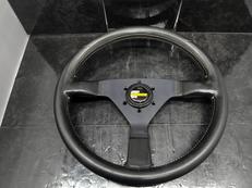 ステアリング|MOMO