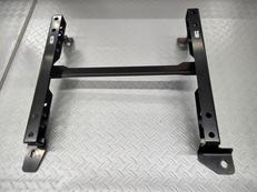ベースフレーム|RECARO
