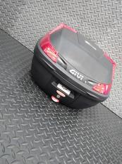 リアーボックス|GIVI