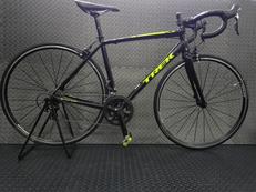 軽量アルミ エモンダ トレック シマノ105|TREK