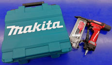 高圧仕上釘打|makita