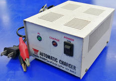 バッテリー充電器|ユアサコーポレーション