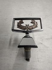 ボンネットマスコット|ニッサン