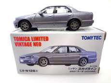 1/64 LV-N128a スカイライン 25GTターボ