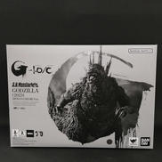 S.H.MONSTERARTS|BANDAI