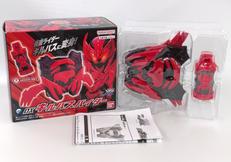 仮面ライダークローズ|BANDAI