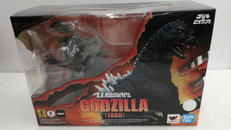 S.H.MONSTERARTS|BANDAI