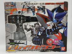 仮面ライダーカブト|BANDAI