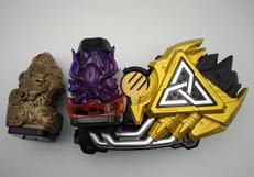 仮面ライダーリバイス|BANDAI