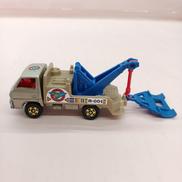 トミカ キャンターレッカー車|トミー