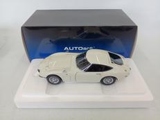 1/18 トヨタ2000GT|AUTOart