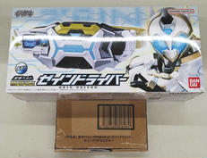 仮面ライダーアウトサイダーズ|BANDAI