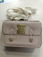 キャリーミーポシェット|オリエンタルランド