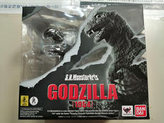 S.H.MONSTERARTS|BANDAI