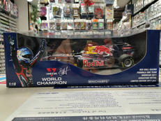 1/18　RED BULL RACING|MINICHAMPS