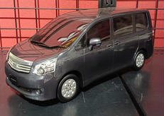 1/18 トヨタ　NOAH　カラーサンプル　ブラック
