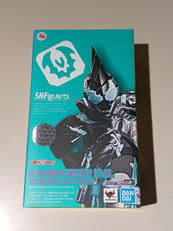 仮面ライダーリバイス|BANDAI