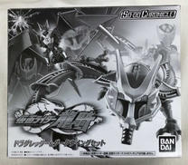 仮面ライダー龍騎|BANDAI
