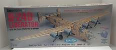 1/28 B-24D LIBERATOR|GUILLOW'S