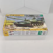 1/35 T-62 ソビエト主力戦車|ズベズダ