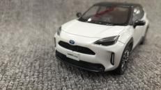 1/30 ヤリスクロス カラーサンプル|TOYOTA
