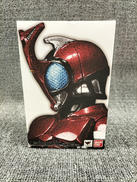 S.H.FIGUARTS仮面ライダーカブト　ライダーフォーム|BANDAI