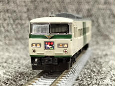 185系A8編成 リバイバル踊り子色8両セット|KATO