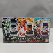 仮面ライダーリバイス|BANDAI