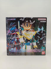 仮面ライダーリバイス|BANDAI