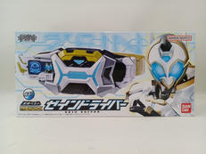 仮面ライダーアウトサイダーズ|BANDAI